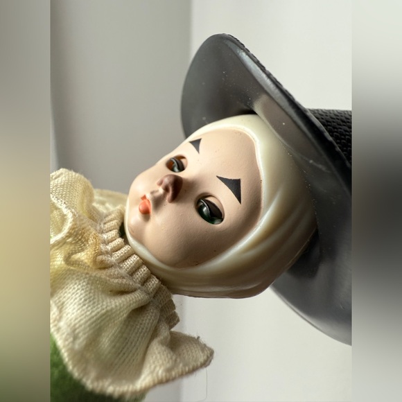 Collectible Wizard of Oz Scarecrow - Picture 7 of 15